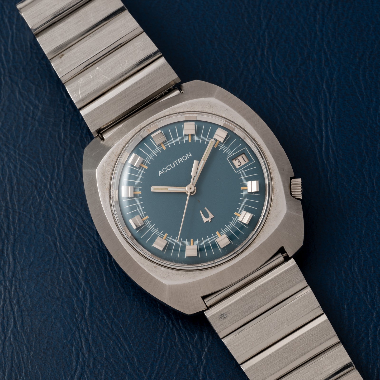 Bulova Accutron 261 'Original' Cushion TV