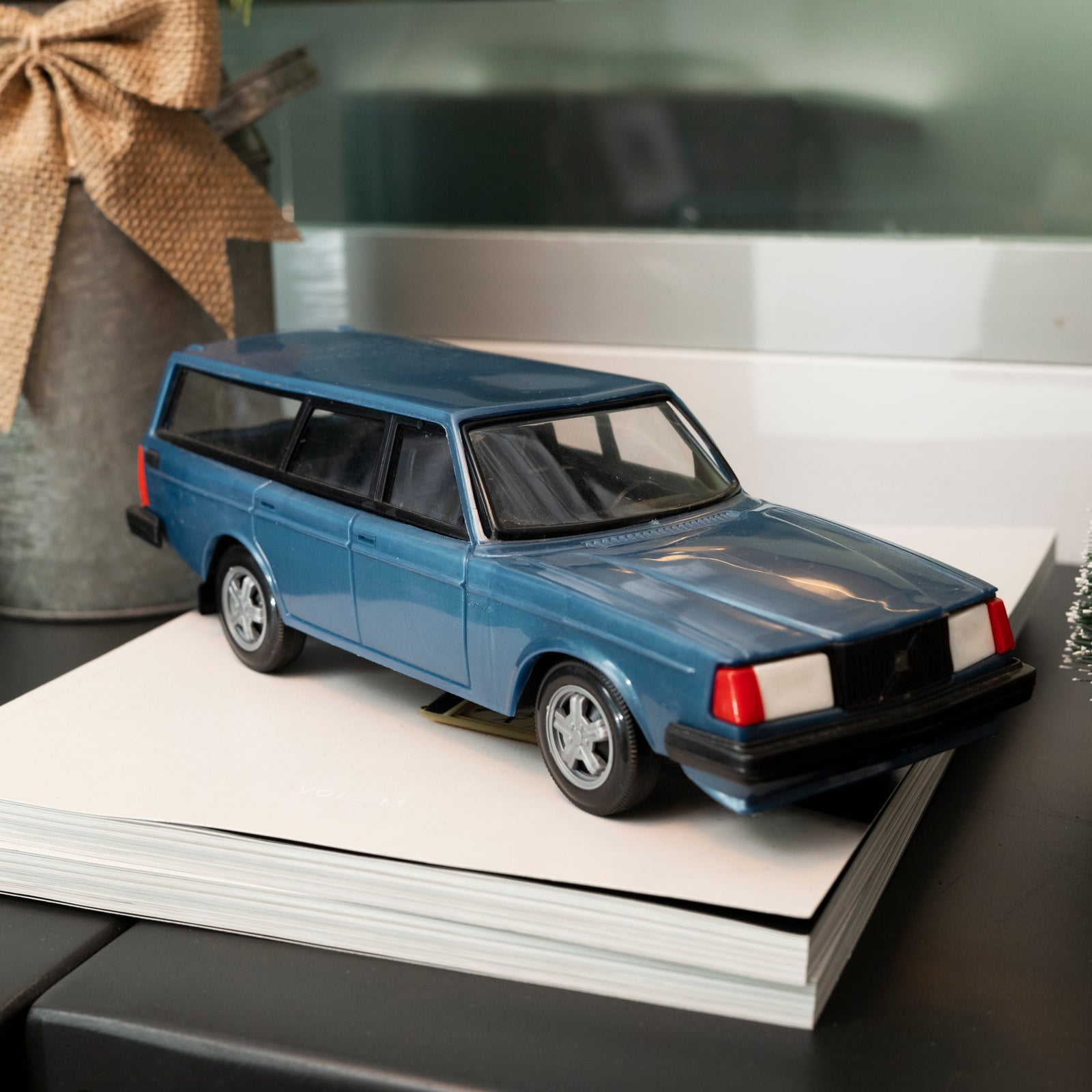 Volvo 245 Wagon Dealer Model by Stahlberg