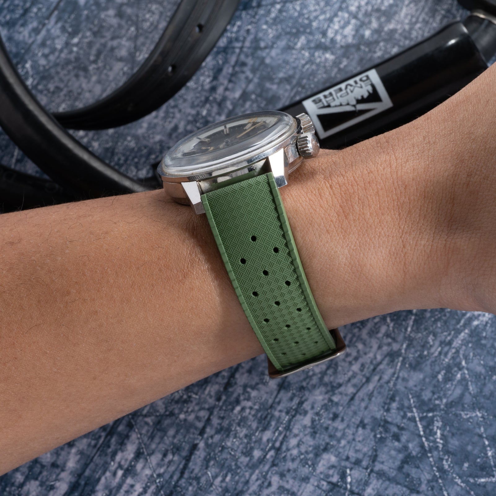 StrapHabit x Analog:Shift Green Tropical Retro-Style FKM Rubber Quick-Release Strap